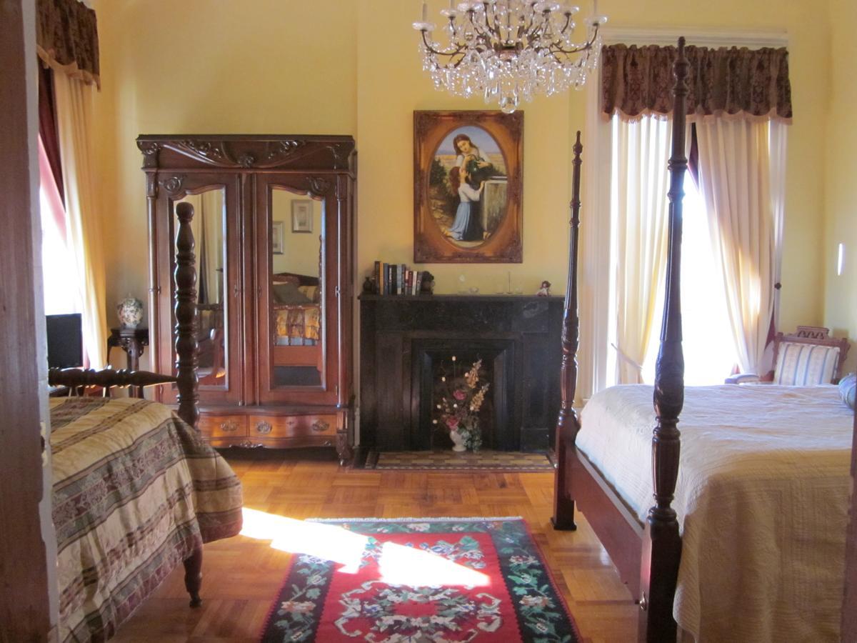 Queen Room with Double Bed